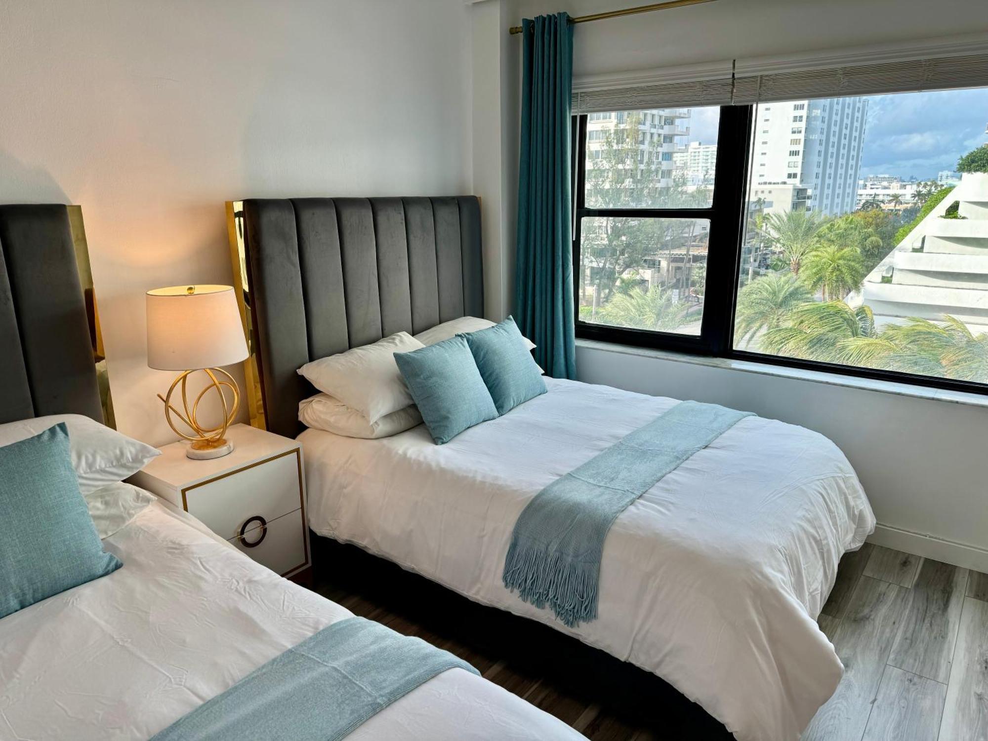 Directly On The Beach With Pool & Parking Miami Beach Exterior photo