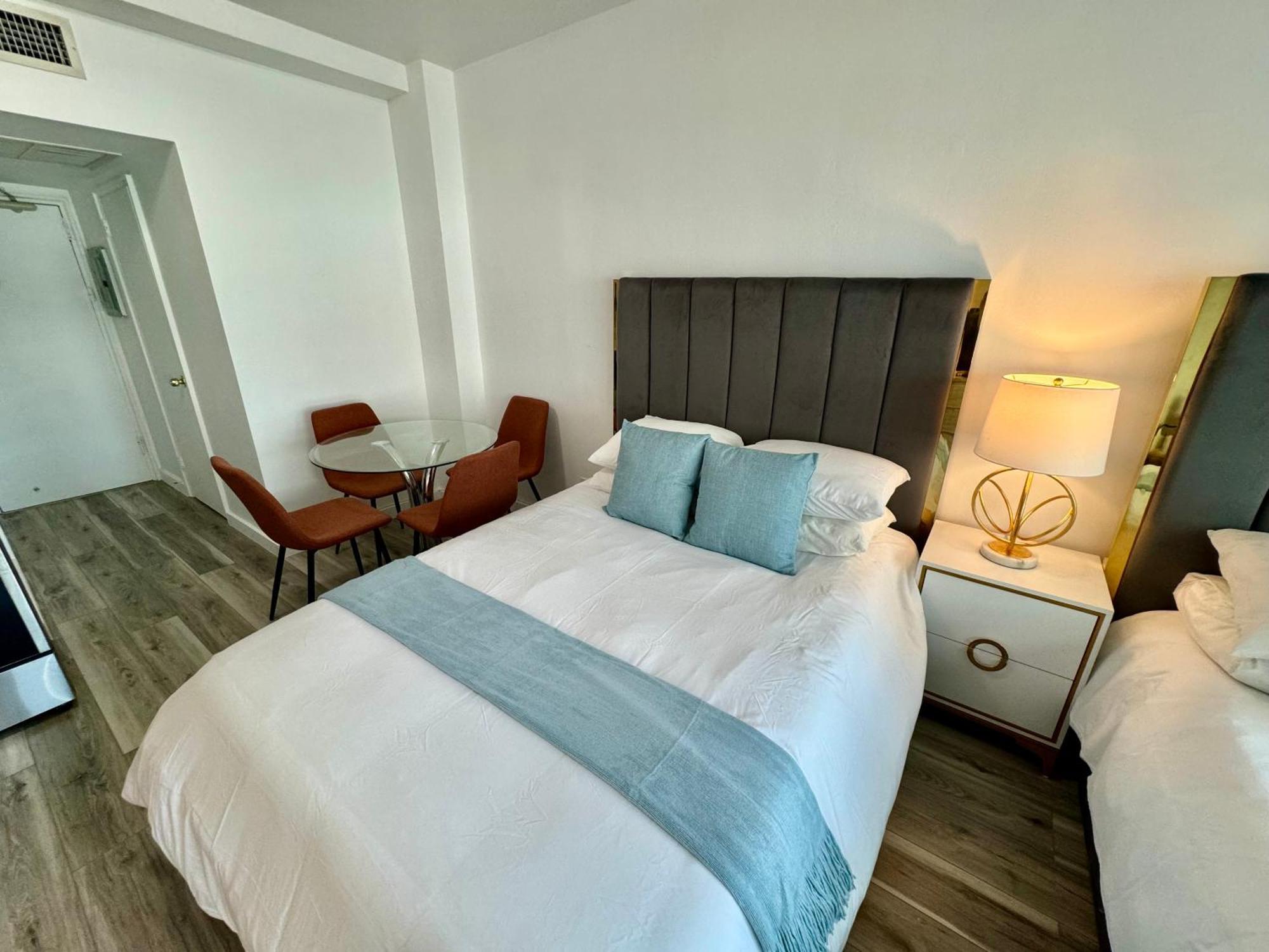 Directly On The Beach With Pool & Parking Miami Beach Exterior photo